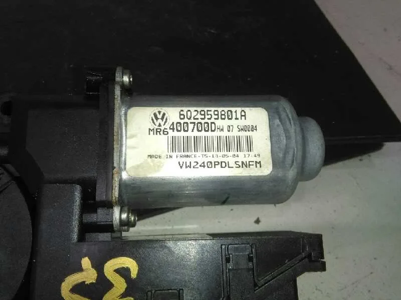 Motor Elevalunas Delantero Derecho para Volkswagen Polo (9N1)