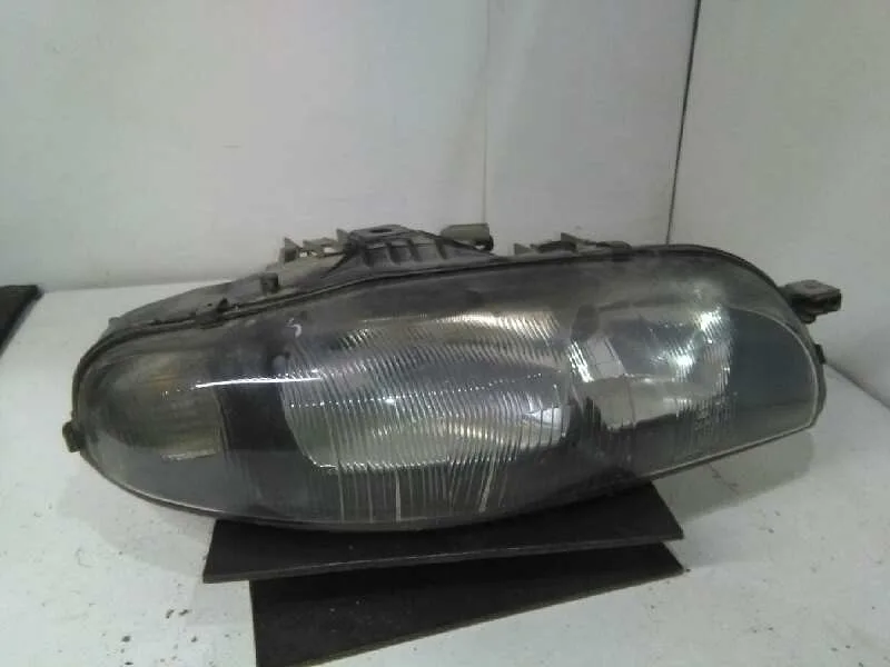 Faro Derecho para Fiat Brava (182)