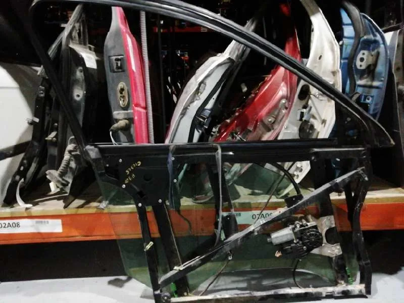 Elevalunas Delantero Izquierdo para Audi A6 Avant (4B5)