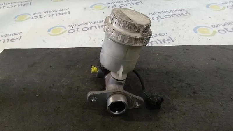 Bomba Freno para Mitsubishi Montero Sport (K90)