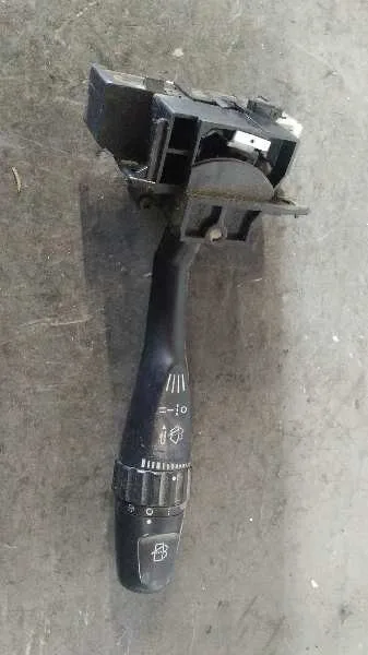Mando Limpia para Mitsubishi Montero Sport (K90)