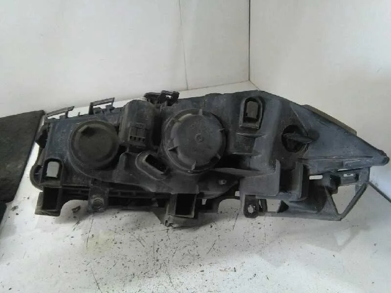 Faro Derecho para Renault Megane Ii Berlina 3P