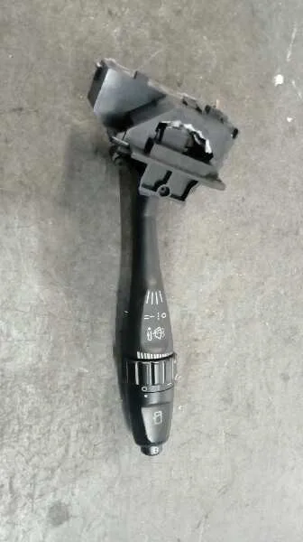Mando Limpia para Mitsubishi Carisma Berlina 5 (Da0)1995->)