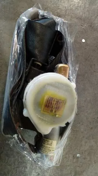 Pretensor Airbag Izquierdo para Mazda 2 Berlina (Dy)