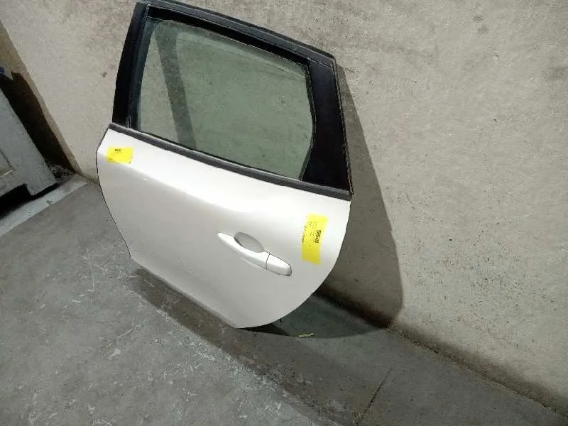Puerta Trasera Izquierda para Volvo V40