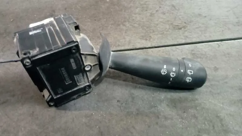 Mando Limpia para Dacia Sandero