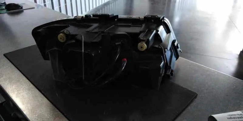 Faro Izquierdo para Audi A6 Avant (4B5)