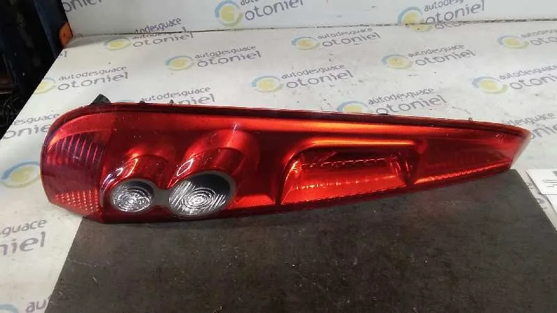 Piloto Trasero Izquierdo para Ford Fiesta (Cbk)