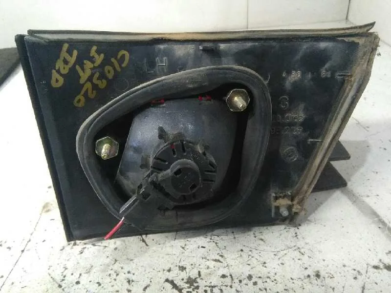 Piloto Trasero Izquierdo Interior para Mitsubishi Carisma Berlina 5 (Da0)1995->)
