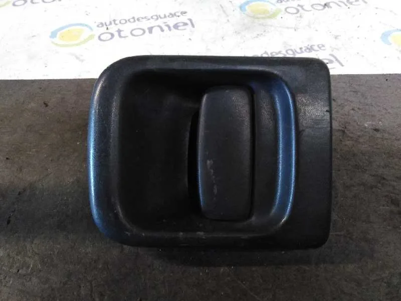 Maneta Exterior Delantera Derecha para Nissan Interstar Mod. 04 (X70)