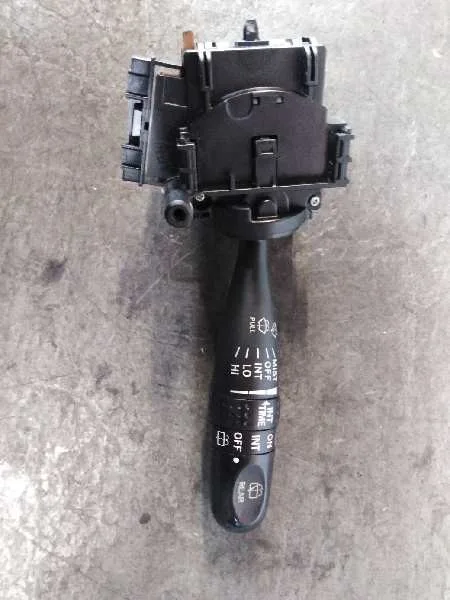 Mando Limpia para Toyota Corolla (E12)