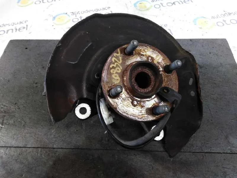 Mangueta Delantera Izquierda para Toyota Yaris