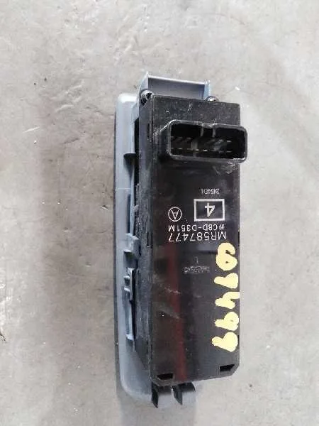 Mando Elevalunas Delantero Izquierdo para Mitsubishi Colt Berlina 5 (Z30A)