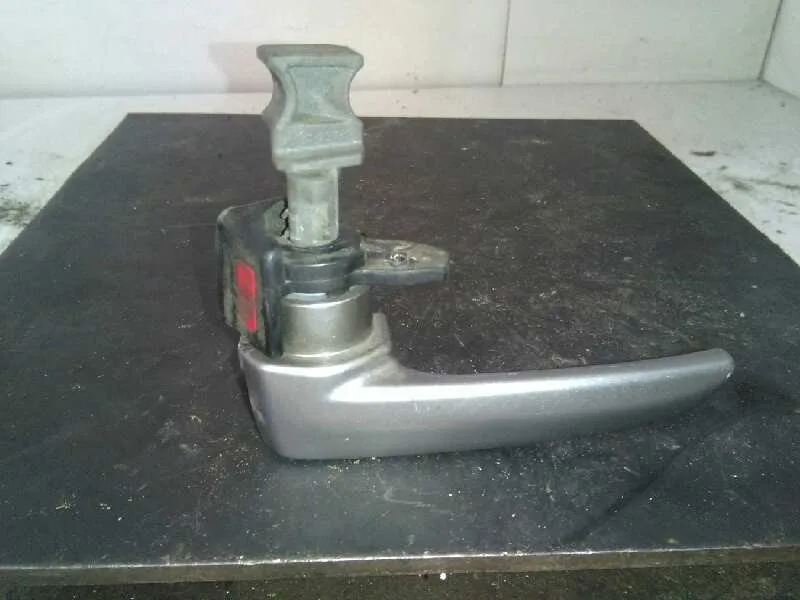Maneta Interior Delantera Izquierda para Mazda 3 Berlina (Bk)