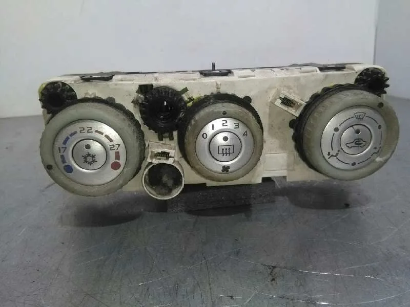 Mando Calefaccion / Aire Acondicionado para Mitsubishi Colt Berlina 5 (Z30A)