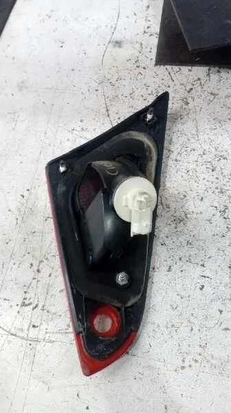 Piloto Trasero Derecho Interior para Mitsubishi Colt Berlina 5 (Z30A)