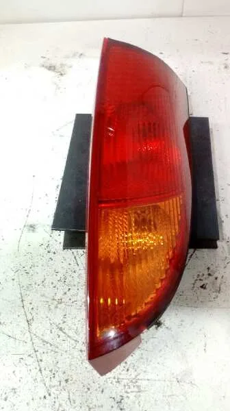 Piloto Trasero Derecho para Ford Focus Berlina (Cak)