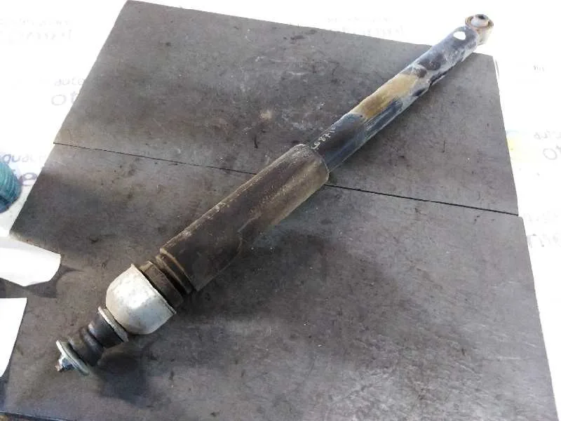 Amortiguador Trasero Derecho para Nissan Juke (F15)