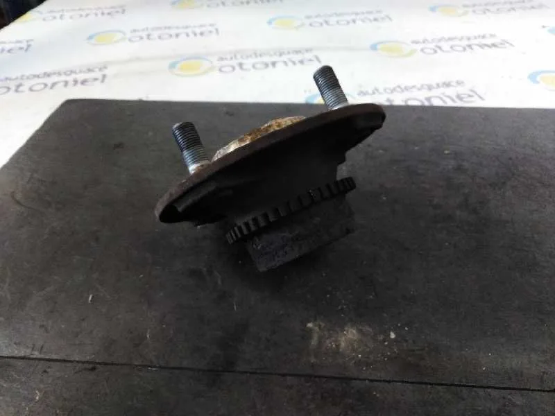 Buje para Nissan Almera (N16/E)