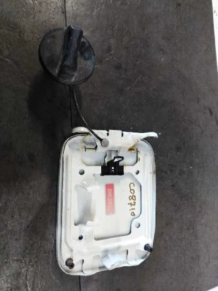 Tapa Exterior Combustible para Nissan Juke (F15)