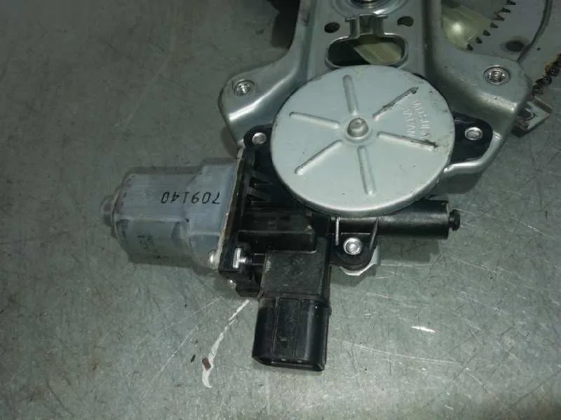 Elevalunas Delantero Derecho para Peugeot 4007