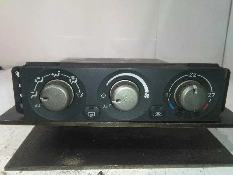 Mando Calefaccion / Aire Acondicionado para Mitsubishi Montero (V60/V70)