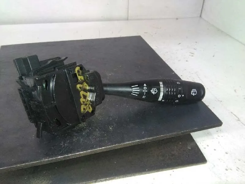 Mando Limpia para Mitsubishi Montero (V60/V70)