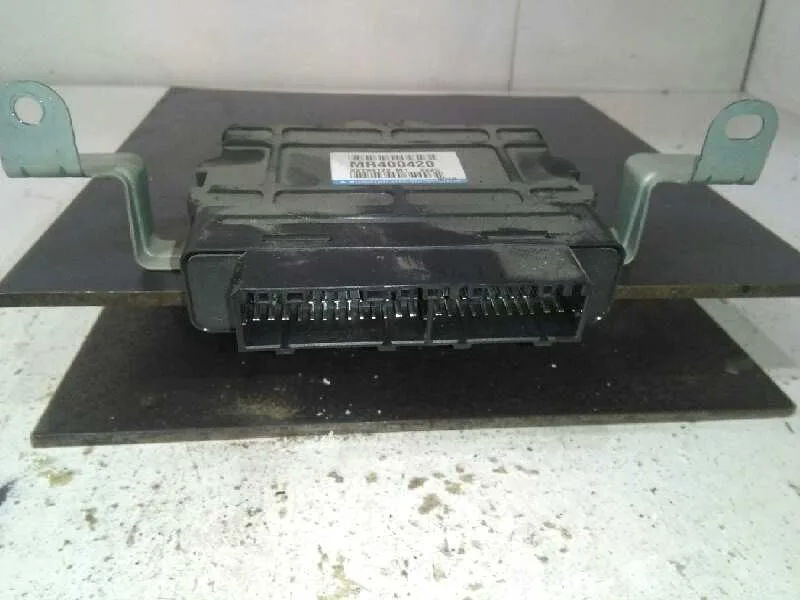 Centralita Abs para Mitsubishi Montero (V60/V70)