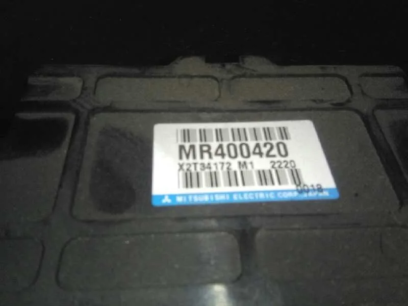 Centralita Abs para Mitsubishi Montero (V60/V70)