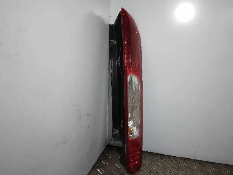 Piloto Trasero Izquierdo para Ford Focus Berlina (Cap)