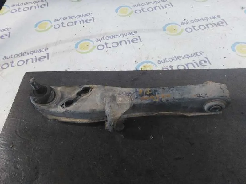 Brazo Suspension Inferior Delantero Izquierdo para Mitsubishi Montero Pinin (H60/H70)