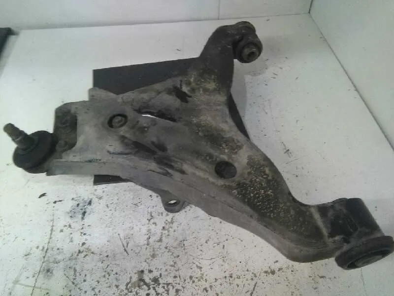 Brazo Suspension Inferior Delantero Derecho para Mitsubishi Montero (V60/V70)
