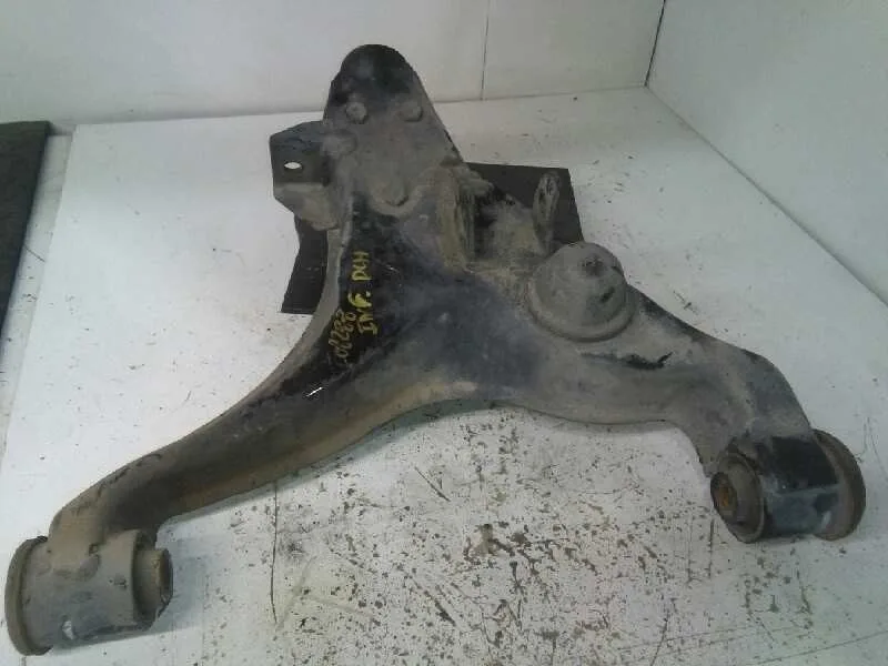 Brazo Suspension Inferior Delantero Derecho para Mitsubishi Montero (V60/V70)