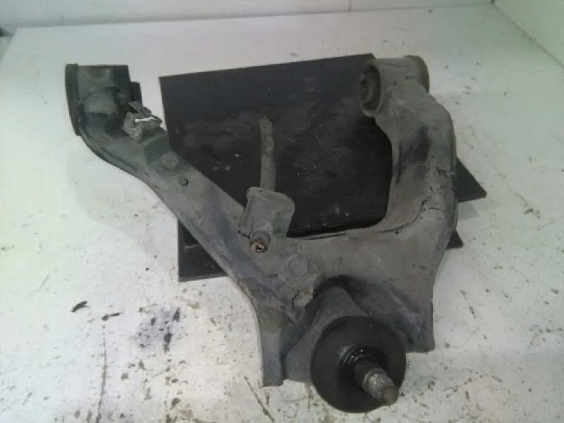 Brazo Suspension Superior Delantero Derecho para Mitsubishi Montero (V60/V70)
