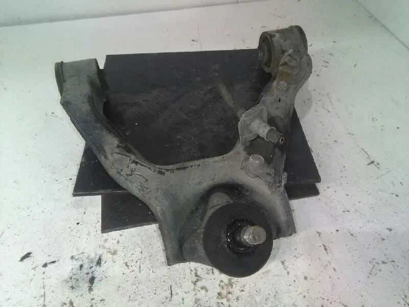 Brazo Suspension Superior Delantero Izquierdo para Mitsubishi Montero (V60/V70)