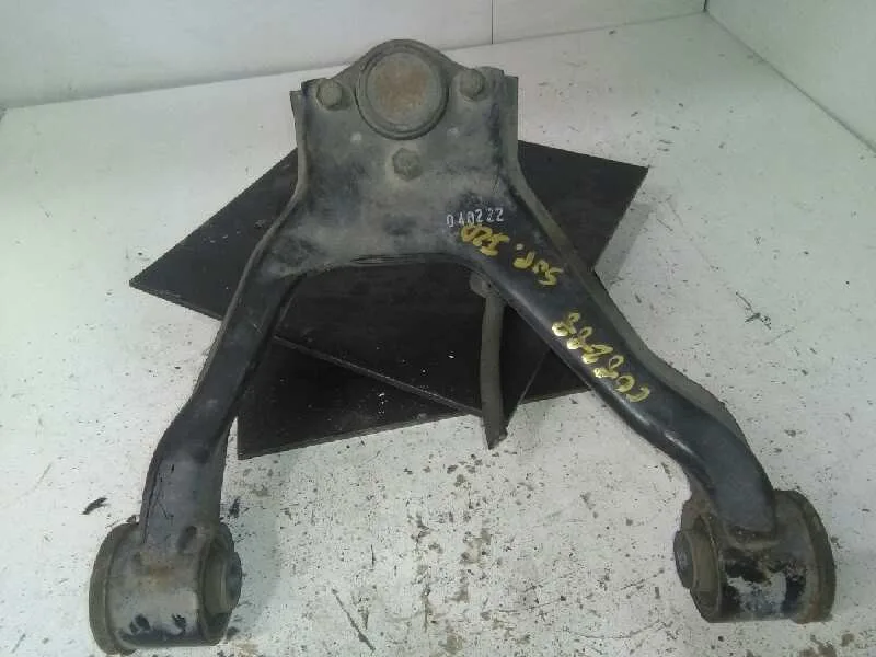 Brazo Suspension Superior Delantero Izquierdo para Mitsubishi Montero (V60/V70)
