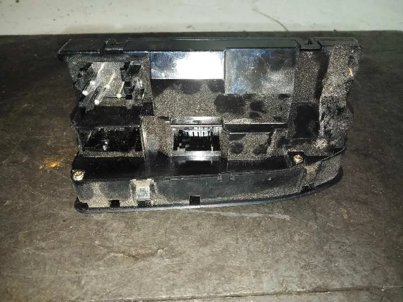 Mando Elevalunas Delantero Izquierdo para Bmw Serie 5 Berlina (E39)
