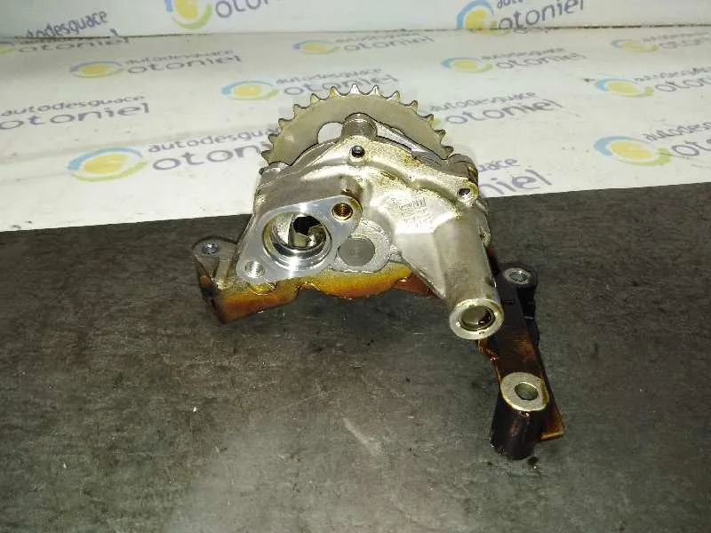 Bomba Aceite para Volkswagen Golf V Berlina (1K1)