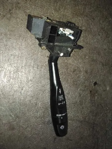 Mando Limpia para Mitsubishi Galant Berlina (Ea0)
