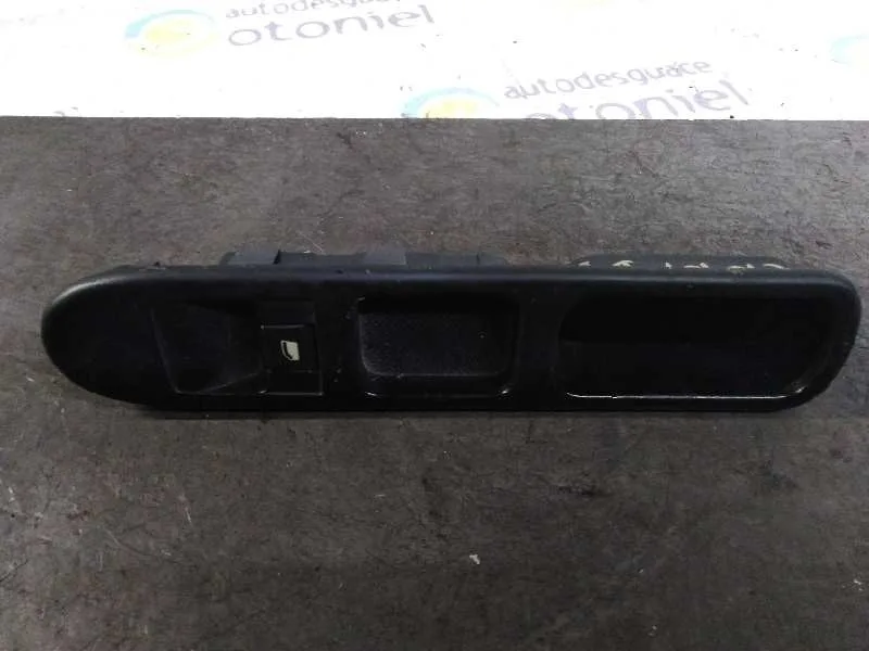 Mando Elevalunas Delantero Derecho para Peugeot 307 Berlina (S2)