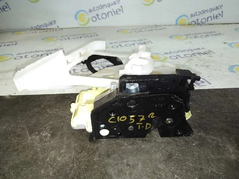 Cerradura Puerta Trasera Derecha para Volkswagen Passat Berlina (3C2)