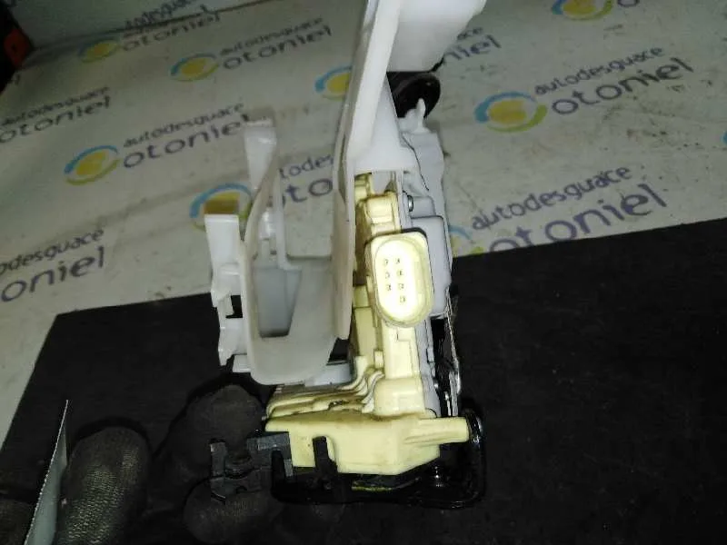 Cerradura Puerta Trasera Derecha para Volkswagen Passat Berlina (3C2)