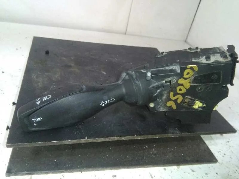 Mando Intermitentes para Ford Fiesta (Ccn)
