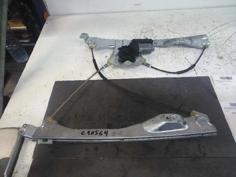 Elevalunas Delantero Izquierdo para Renault Clio Iii