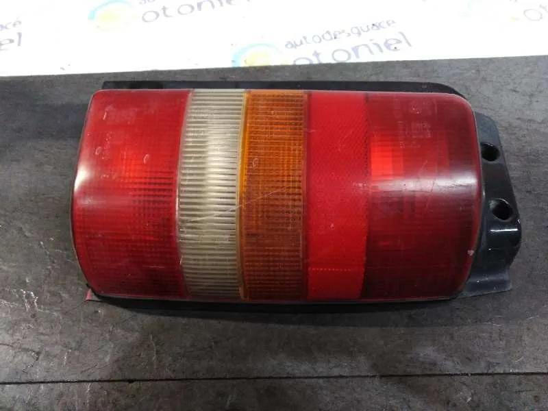 Piloto Trasero Derecho para Chrysler Voyager (Es)