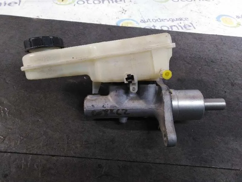Bomba Freno para Mitsubishi Colt Berlina 5 (Z30A)