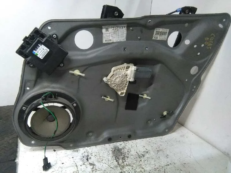 Elevalunas Delantero Derecho para Mercedes-Benz Clase A (W169)