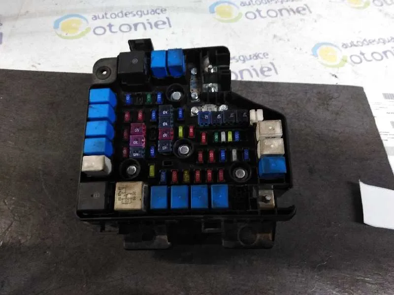 Caja Reles / Fusibles para Hyundai Santa Fe (Bm)