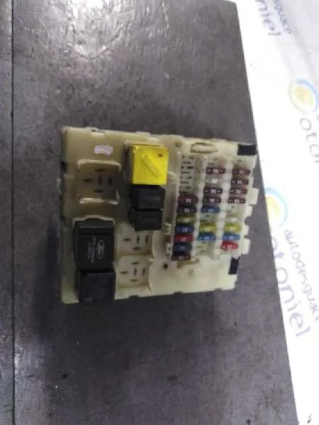 Caja Reles / Fusibles para Ford Focus Berlina (Cak)