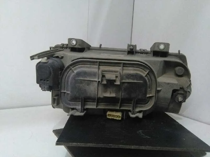 Faro Izquierdo para Peugeot 806